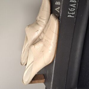 Vintage Pegabo 3" Leather Heels Size 38